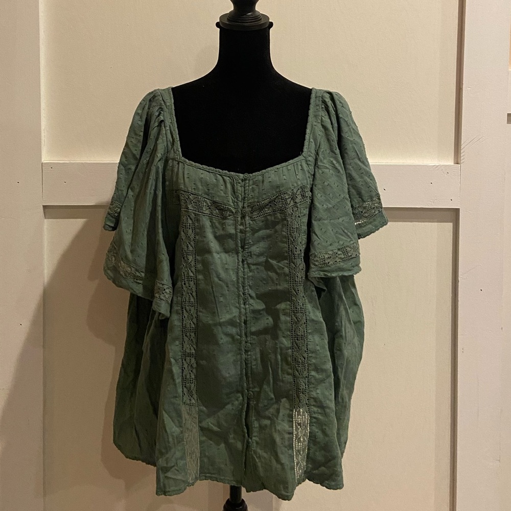 🍁Old Navy green blouse